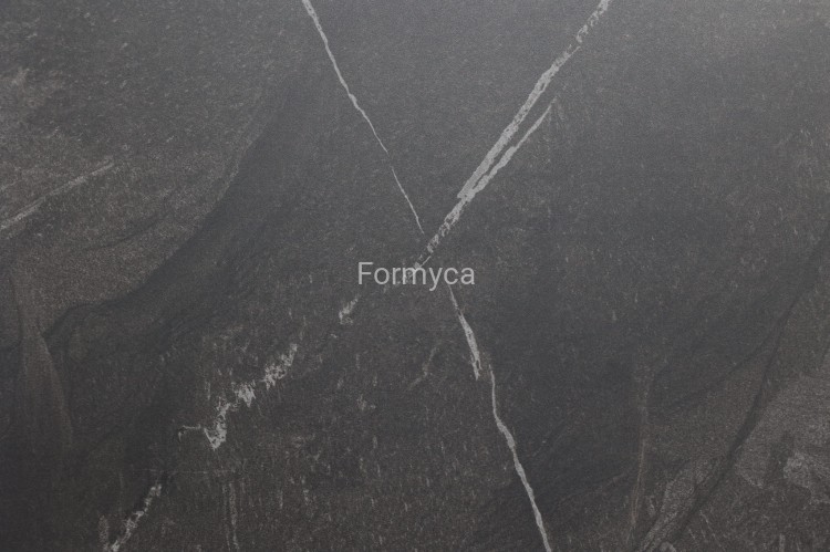 Kumlun Black 1bB.jpg